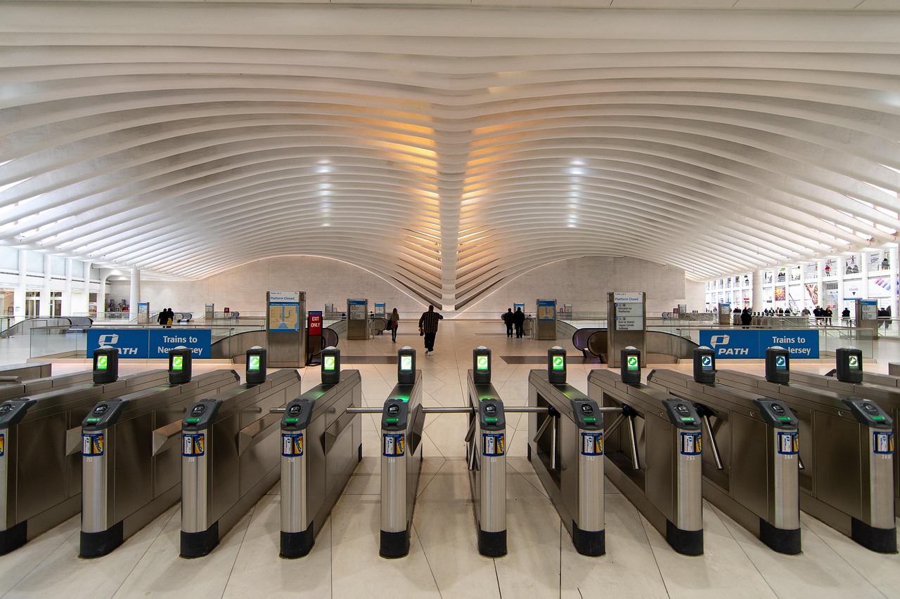 不吸烟的人是否会对吸烟的人产生不良影响？