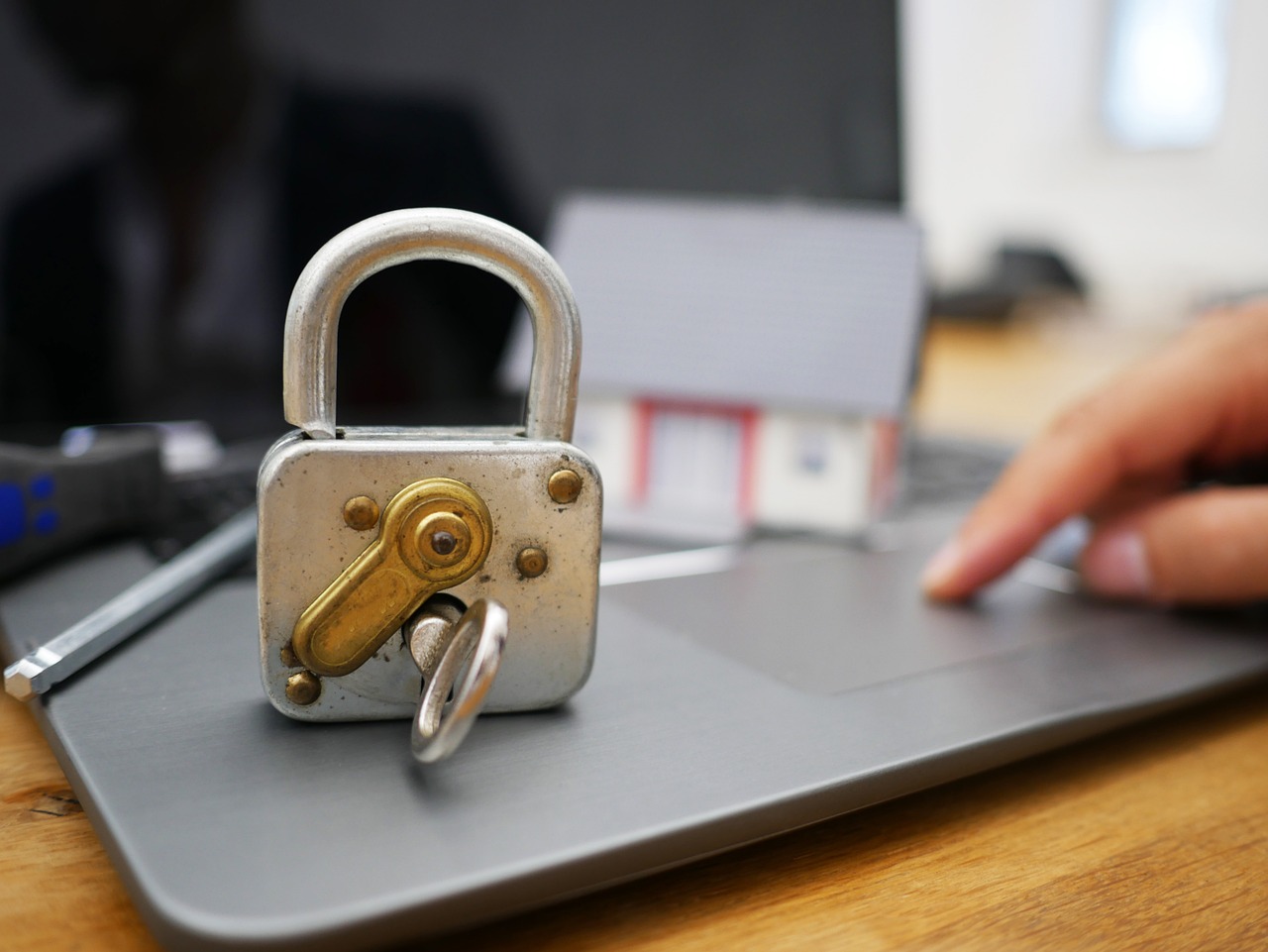 全球住宅ip实名账号：流量卡的通用性和兼容性